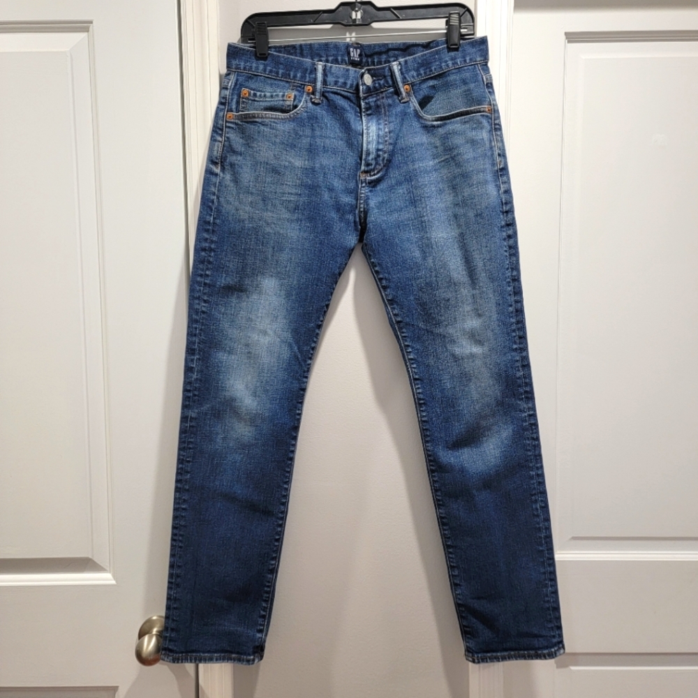 GAP Denim Slim Straight Worn Jeans in Worn Dark 31 x 30